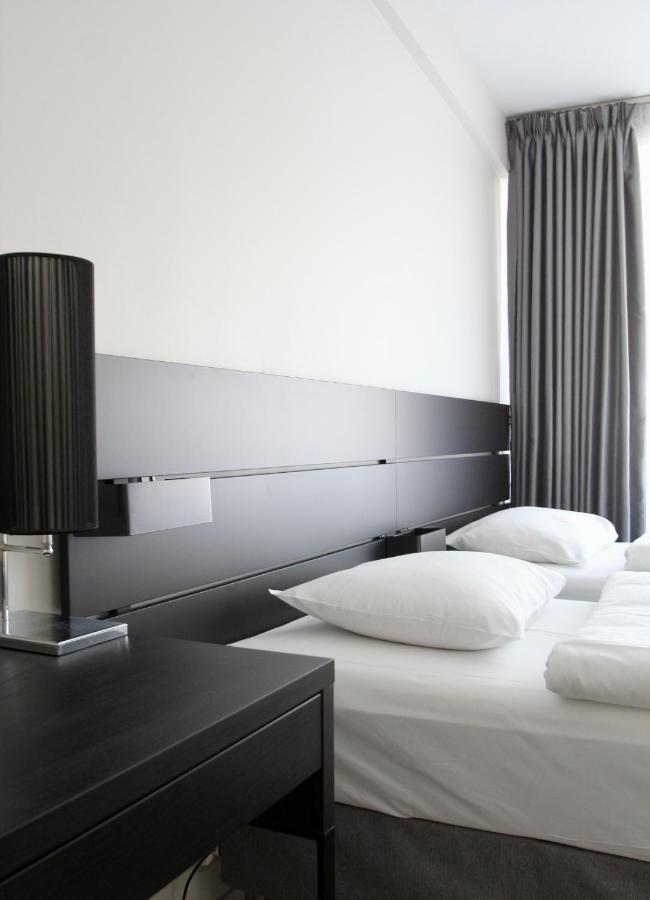 Super Hotel, Hotel 3*